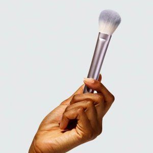 Glossier Wowder Brush (Powder Brush) - Brand New